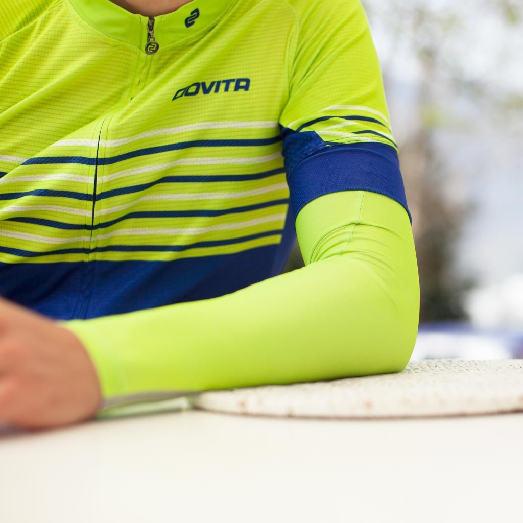 high visibility cycling sleeves with reflective